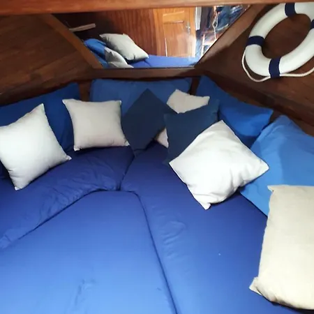 Sardinia Boat カリアリ